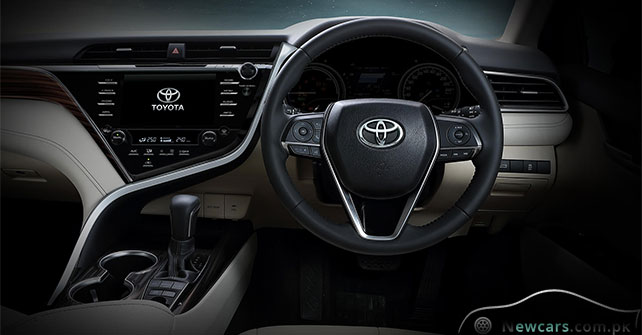 Toyota Camry Hybrid Steering 2022