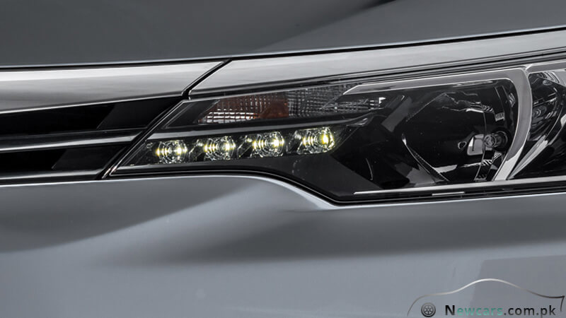 Toyota Corolla Altis LED Clearnace Lamps