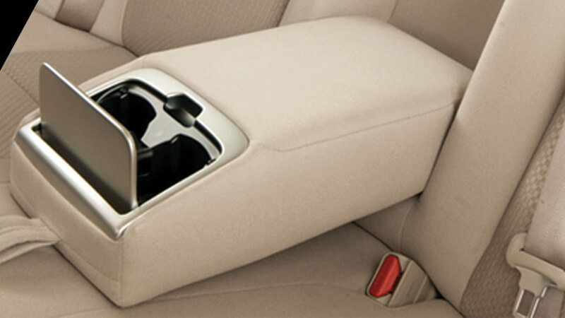 Toyota Corolla Gli Rear Armrest Feature